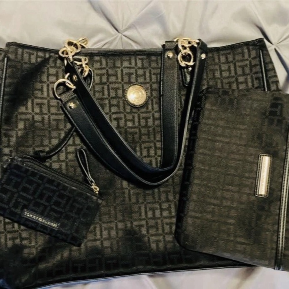 Tommy Hilfiger Black Logo Tote with Wallet and Pouch